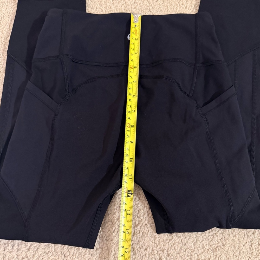 Lululemon Black High-Rise Pocket Leggings Size 4 - Picture 6 of 7